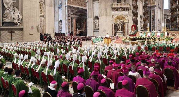 Le diocesi al centro del Sinodo dei vescovi. L’apertura della fase diocesana