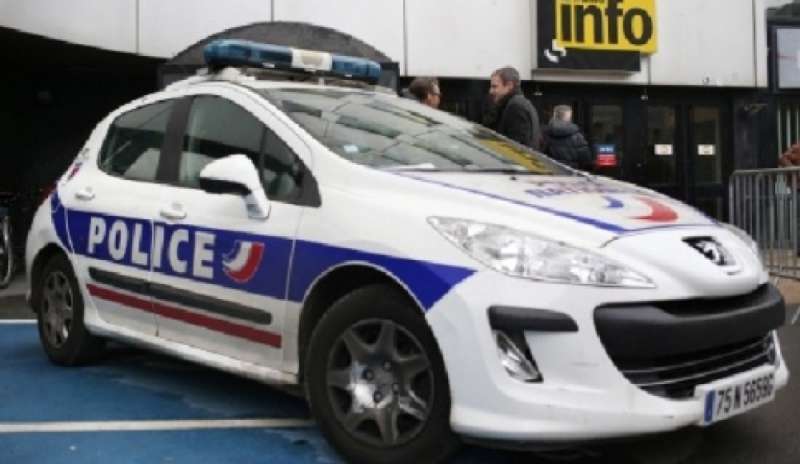 Smantellata una base per jihadisti in Francia