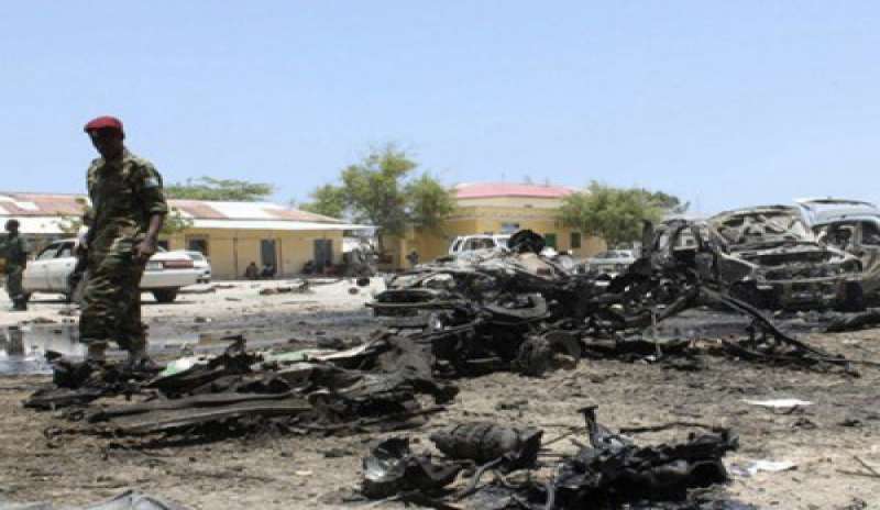 SOMALIA, AUTOBOMBA CONTRO UN RISTORANTE A MOGADISCIO: 5 MORTI