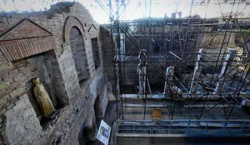 Somma, proseguono gli scavi nella “Villa di Augusto”: rinvenuta una cisterna