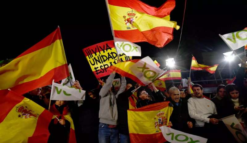 Spagna, la coalizione mancata e il volo dell'ultradestra