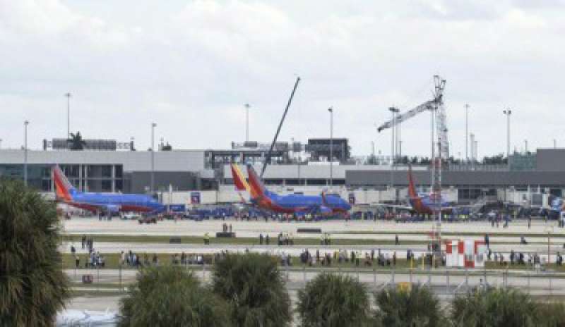 Sparatoria all’aeroporto di Fort Lauderdale: 5 morti e 13 feriti. Catturato il killer