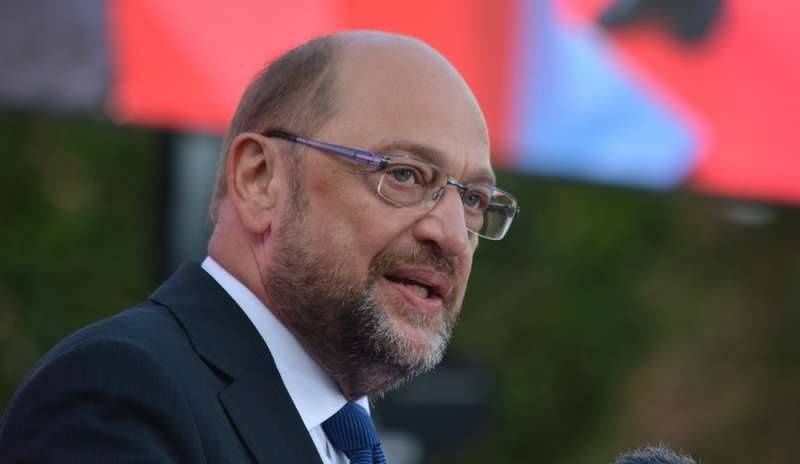 Spd, Schulz lascia la presidenza