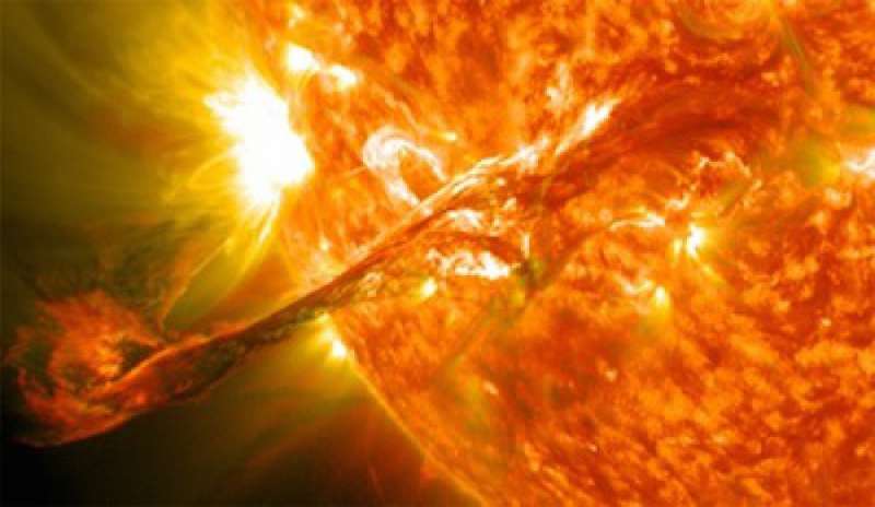 Spicole solari: dopo 140 anni risolto il mistero delle “lingue di plasma”