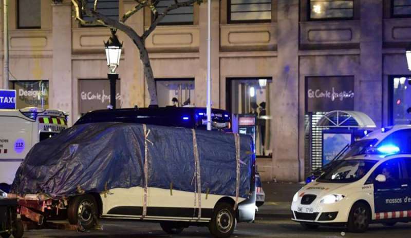 Strage di Barcellona, un’italo-argentina tra le vittime. L’ultimo terrorista forse è in Francia