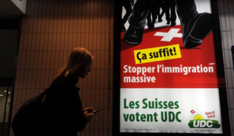 La Svizzera dice no al referendum anti immigrazione