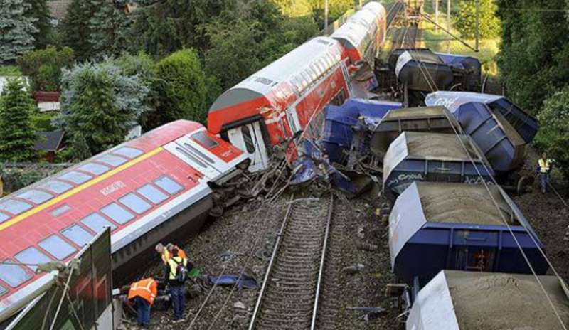 Tamponamento tra treni in Baviera: 2 vittime</p>