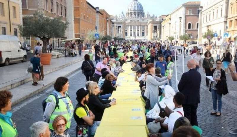 “Tavolata italiana senza muri”: 26 città per l'inclusione