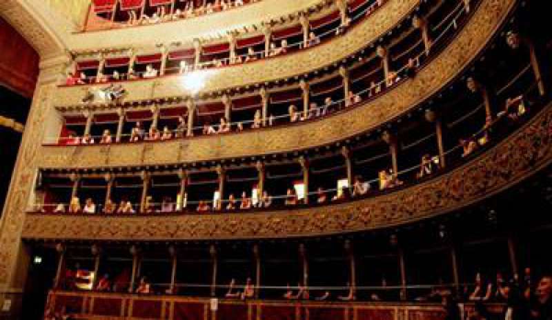 Teatro Valle, ipotesi riapertura parziale: attività di reading e capienza limitata in attesa del restauro