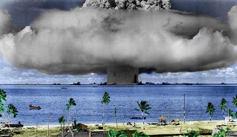 Test nucleari, danni per 800 milioni: la Polinesia francese presenta il conto a Parigi