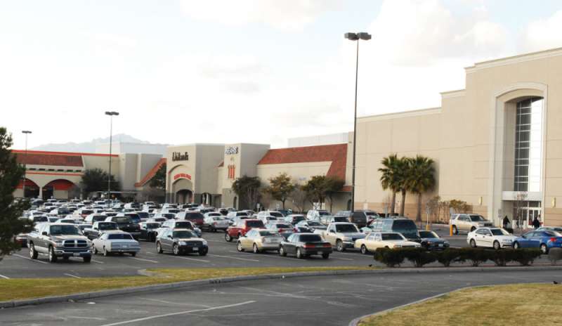 Texas, sparatoria in un mall: tra le vittime anche dei bimbi
