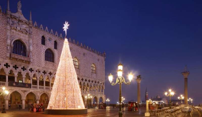 Tra Natale e Capodanno 15 milioni di italiani in viaggio