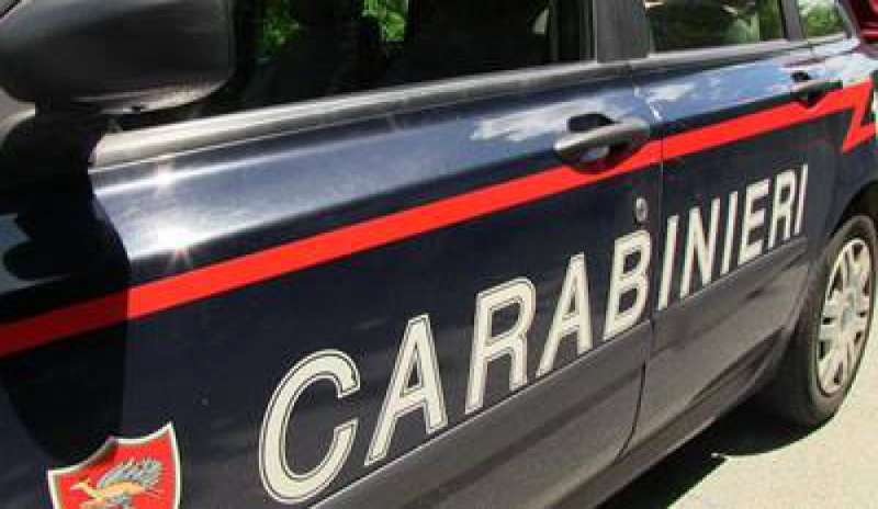 Tragedia a Casal Palocco, uccide la madre poi chiama i Carabinieri: “Venite a prendermi”