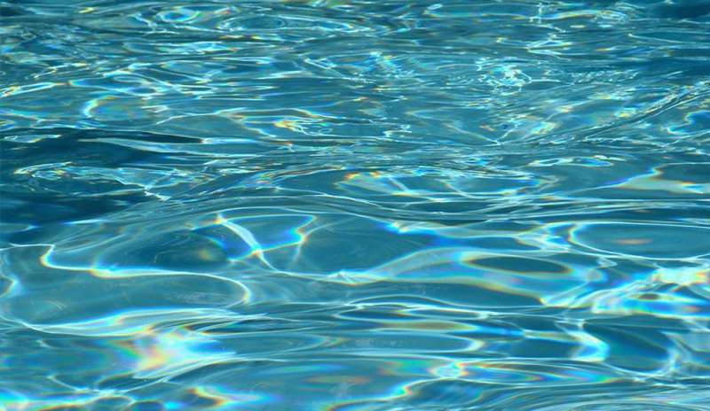 Tragedia in hotel, bimbo di 7 anni annega in piscina