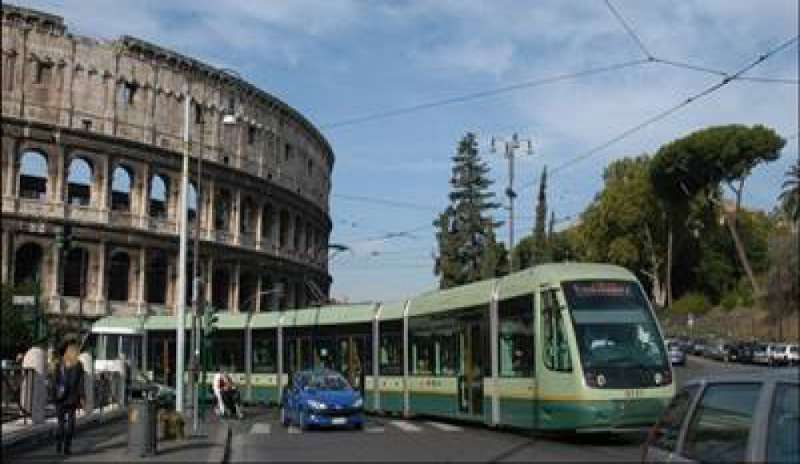 Trasporti, quattro linee tramviarie da Cavour a Togliatti. Stefàno: “Inizio lavori entro la consiliatura”
