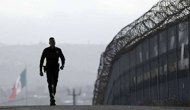 Trump: “Soldati al confine messicano”