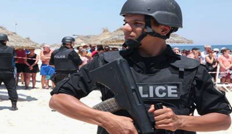 TUNISIA, ASSALTO VICINO AL RESORT DI SOUSSE: MUORE UN AGENTE