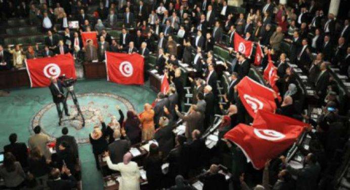 Tunisia: oggi le prime presidenziali a suffragio diretto