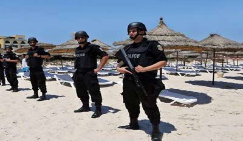 TUNISIA, RISCHIO ATTENTATI: PROROGATO LO STATO DI EMERGENZA PER ALTRI DUE MESI