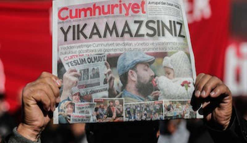 Turchia, al via il processo al giornale anti-Erdogan per “terrorismo”