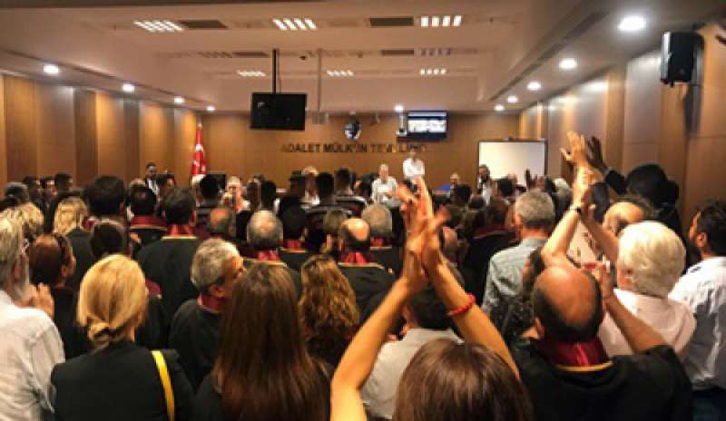 Turchia: riprende il processo contro Cumhuriyet, alla sbarra 17 persone