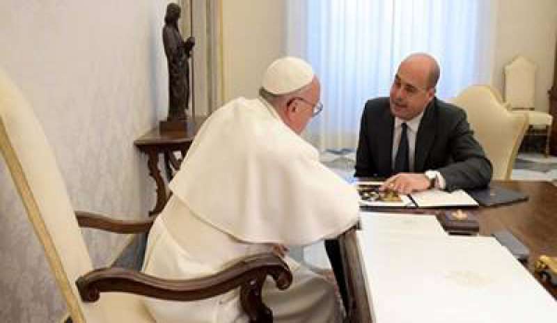 Udienze private per Raggi e Zingaretti, “Bergoglio è un invito alla coerenza”