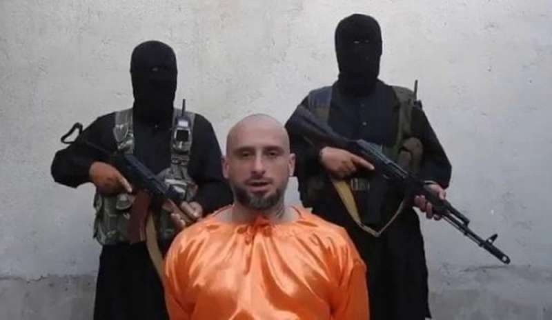 Un italiano in mano ai tagliagole dell'Isis?