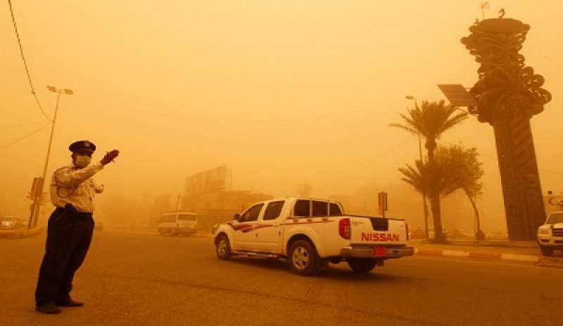 Una maxi tempesta di sabbia si abbatte sul Medio Oriente