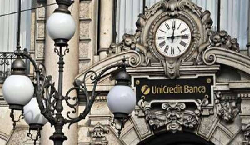 Unicredit cede Pioneer ai francesi di Amundi per 3,8 miliardi