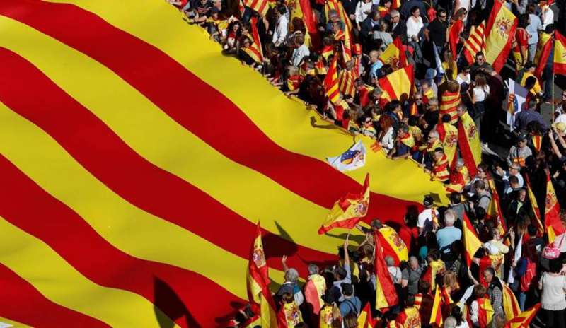 Unionisti di nuovo in piazza a Barcellona:<br /> “Essere spagnoli<br /> è un onore”