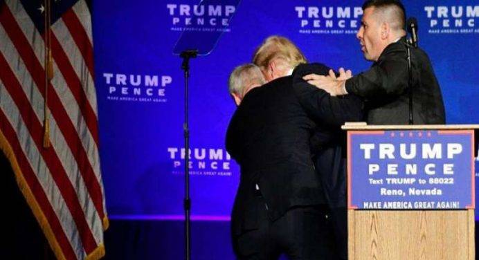 Usa 2016: paura al comizio di Trump, la sicurezza lo allontana dal palco