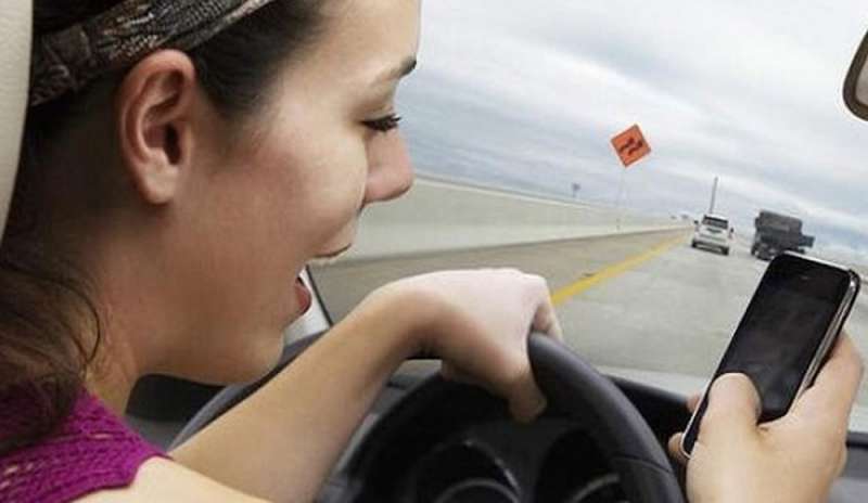 Usa: “Gli incidenti alla guida causati dallo smartphone sono sottostimati”