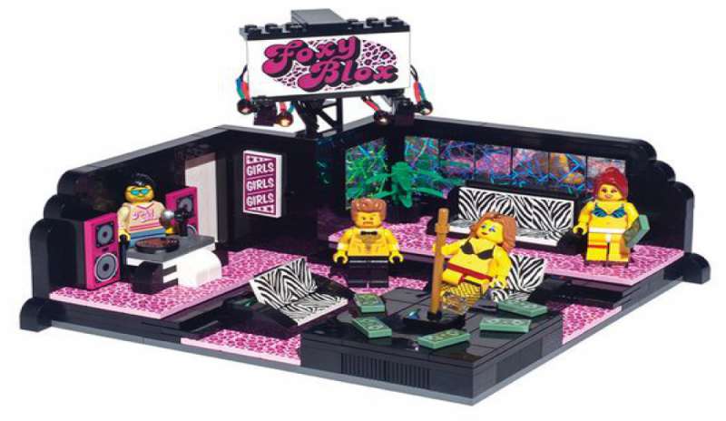 Usa: un produttore di giocattoli si inventa lo strip club dei Lego