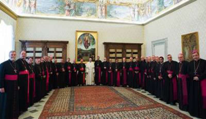 Vaticano, i vescovi cileni incontrano Papa Francesco