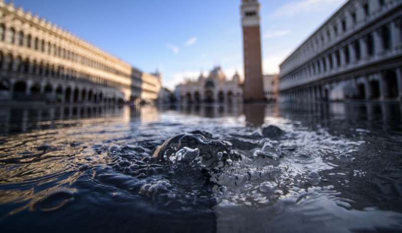 Venezia e l'acqua alta: “Le ragioni di un fallimento”