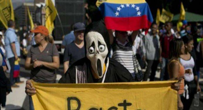 Violazione dei diritti umani e giustizia negata. Corte internazionale indaga sul Venezuela