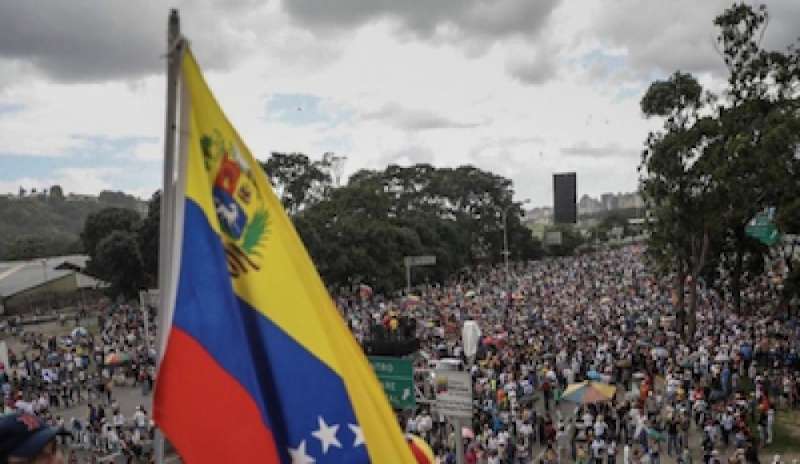 Venezuela: mercoledì e giovedì 48 ore di sciopero contro la Costituente