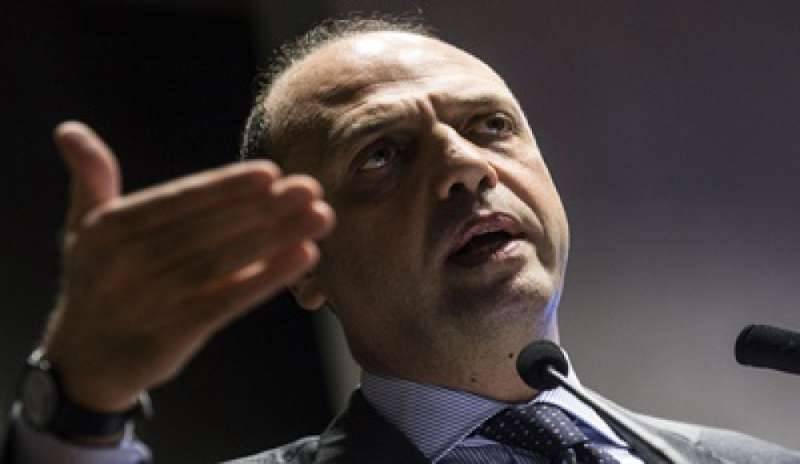 VENTIMIGLIA, ALFANO: “SUL VARCO ITALO-FRANCESE CI GIOCHIAMO L’EUROPA”