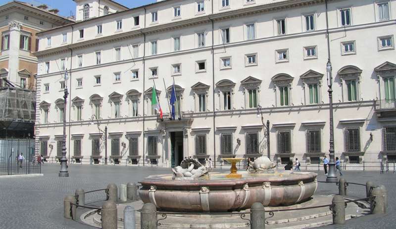 Vertice a Palazzo Chigi: “Più fondi dall'Ue”
