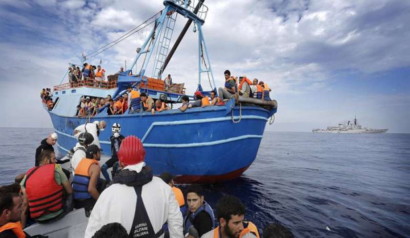 Vertice sui migranti a Tallinn, i ministri Ue: “Aiuti all’Italia ma non apriremo i porti”