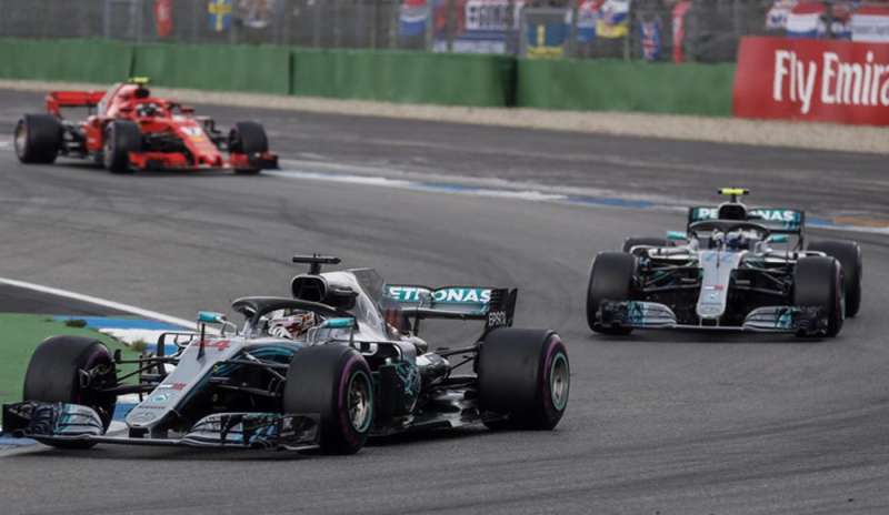 Vettel si fa male da solo, Lewis conquista Hockenheim