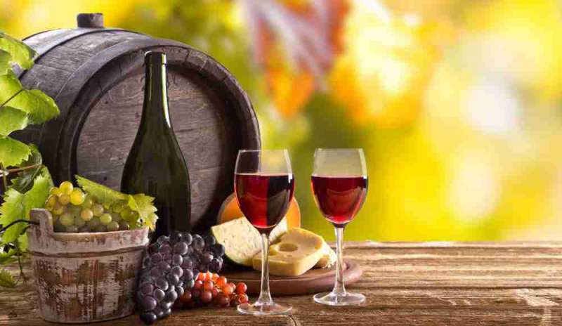 Il vino nuovo bisogna versarlo in otri nuovi, dice Gesù