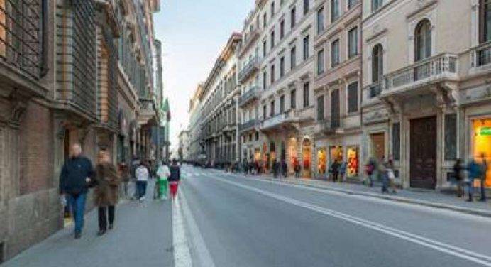 Violenta rissa in via del Corso fra 5 giovani romani: arrestati due ragazzi di 20 e 29 anni