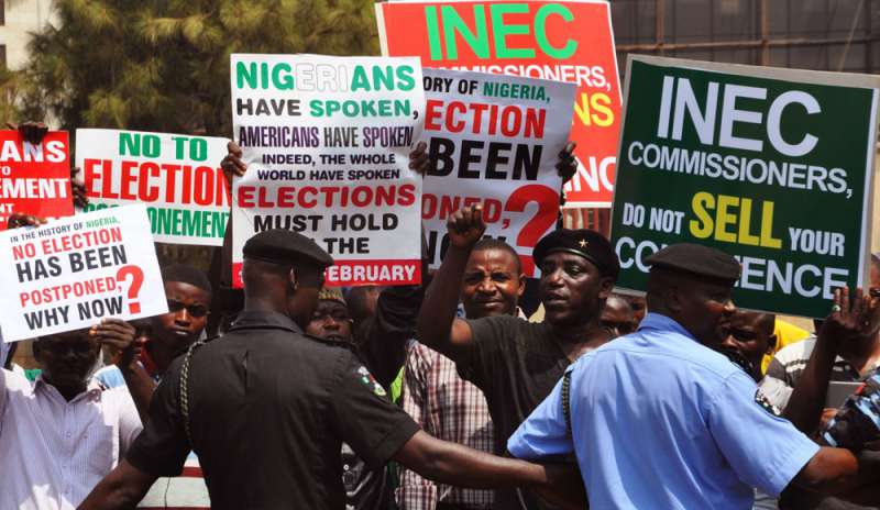 Voto posticipato, tensione in Nigeria