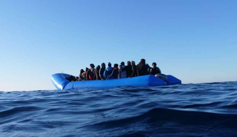 Migranti, muore bimbo in tentativo di sbarco a Lesbo