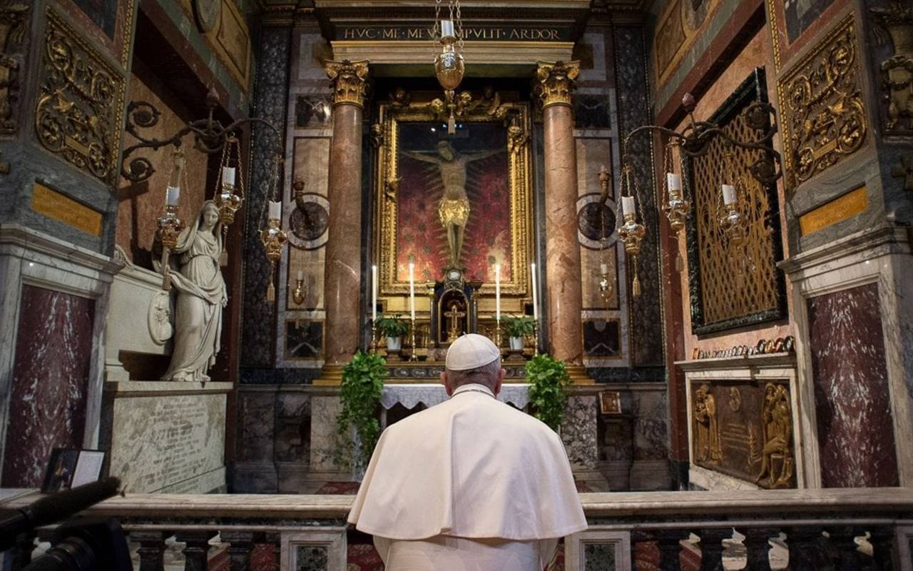 Papa: “Prendiamo le radici delle nostre tradizioni e andiamo oltre l’emergenza”
