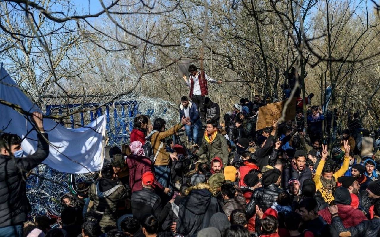 Migranti, la Croce Rossa: “Inconcepibili governi che usano esseri umani per fare pressioni”