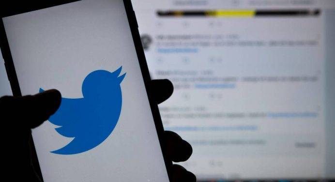 Usa, Twitter e FB bloccano un post della portavoce della Casa Bianca