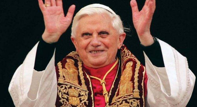 Benedetto XVI: “Condizioni di Ratzinger gravi ma stabili”