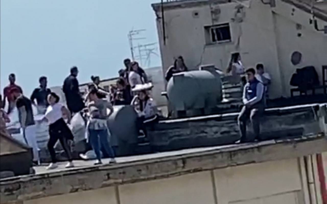 Covid-19, Palermo: grigliate sui terrazzi, denunciati